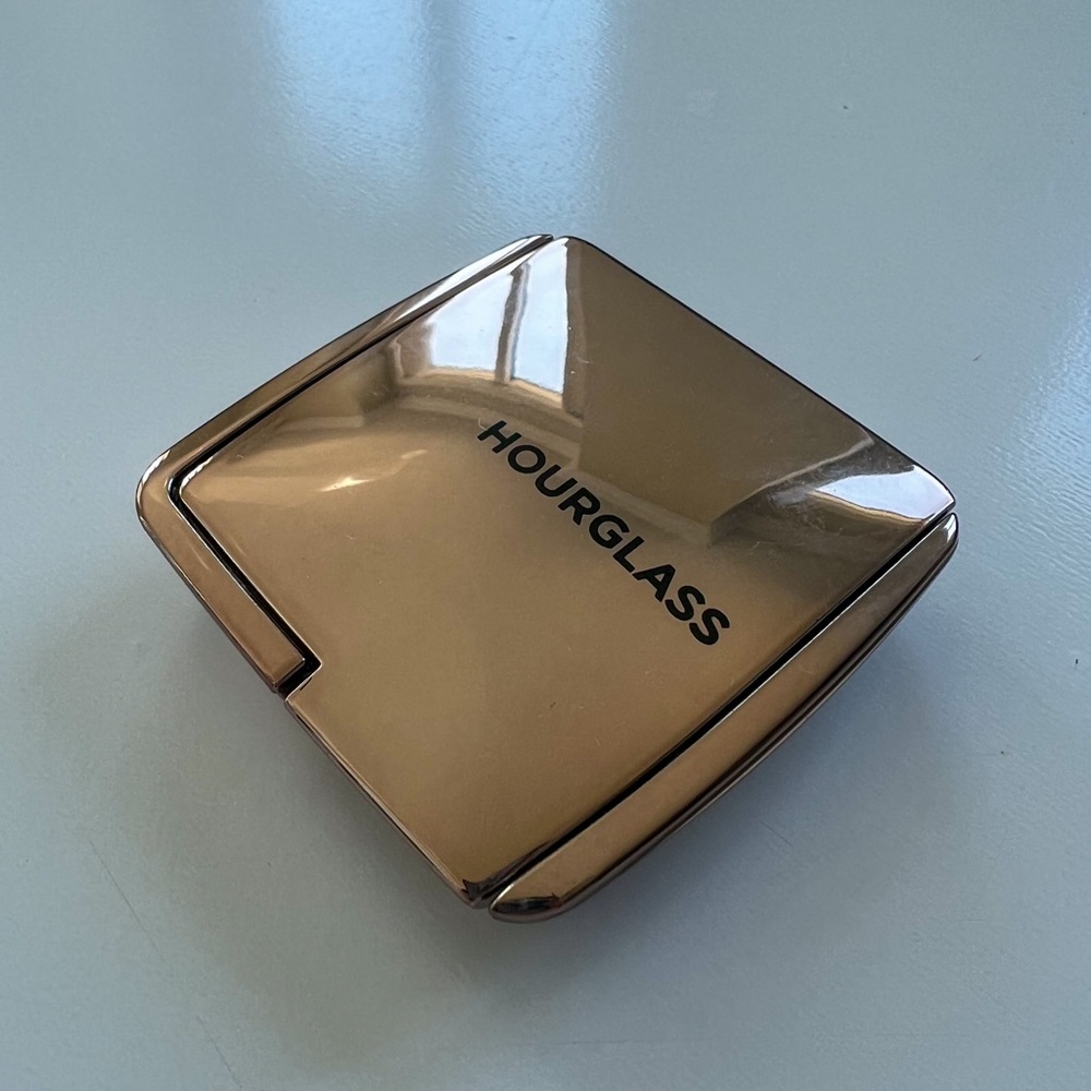 Hourglass Ambient Lighting Blush - At Night